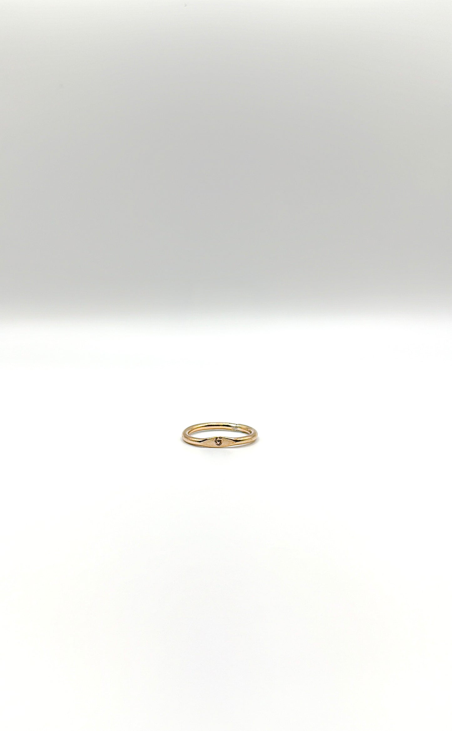 Signet ring