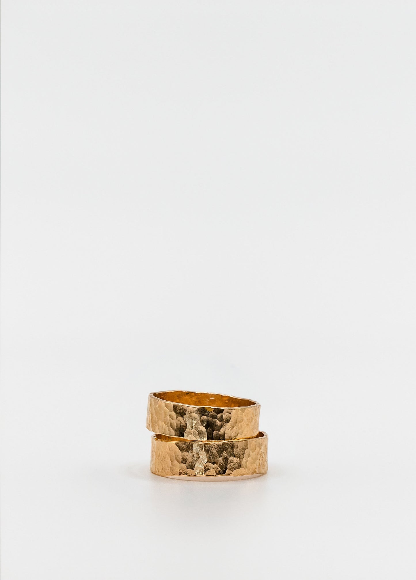 cigar hammered band