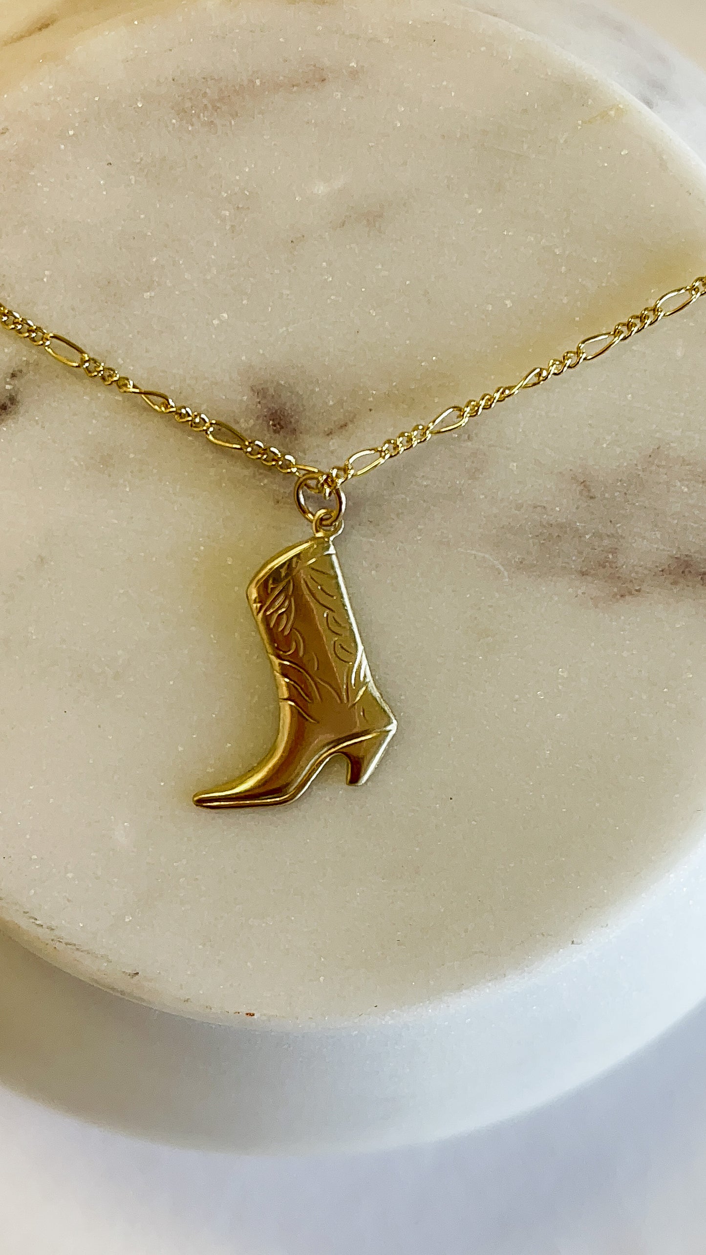Dolly necklace