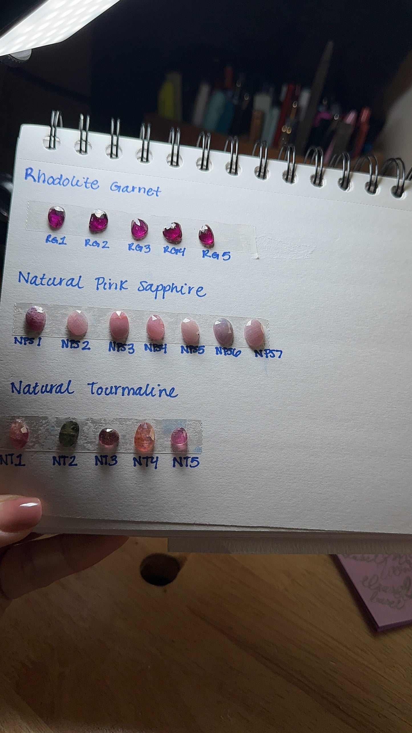 Bezel rings (Natural pink sapphire)