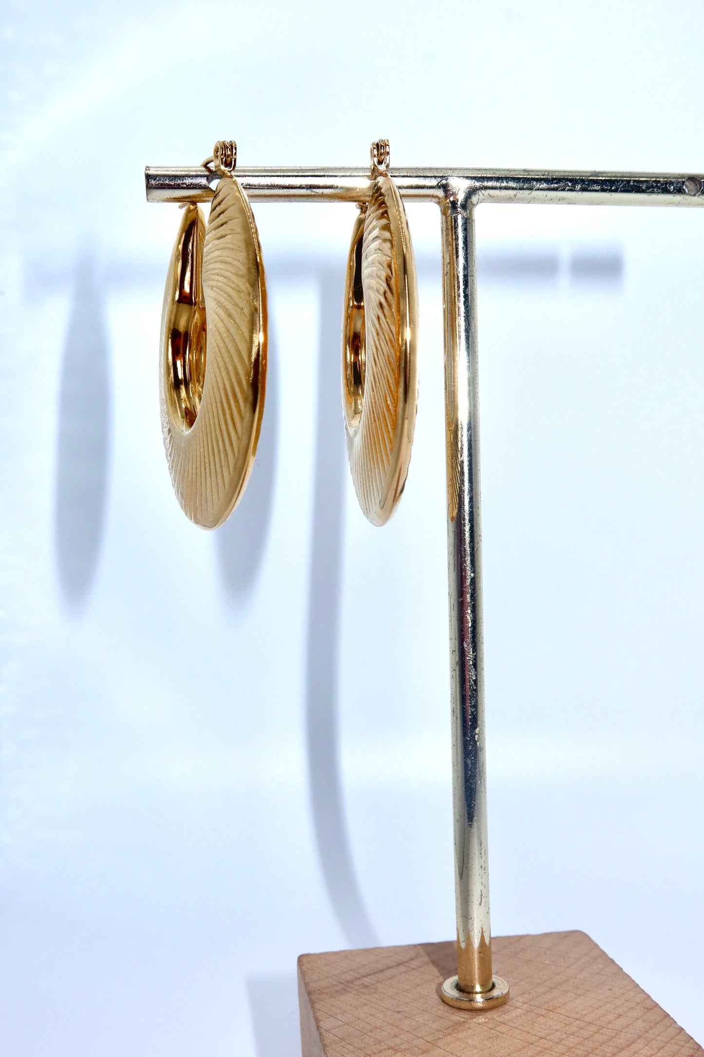 Cleo hoops