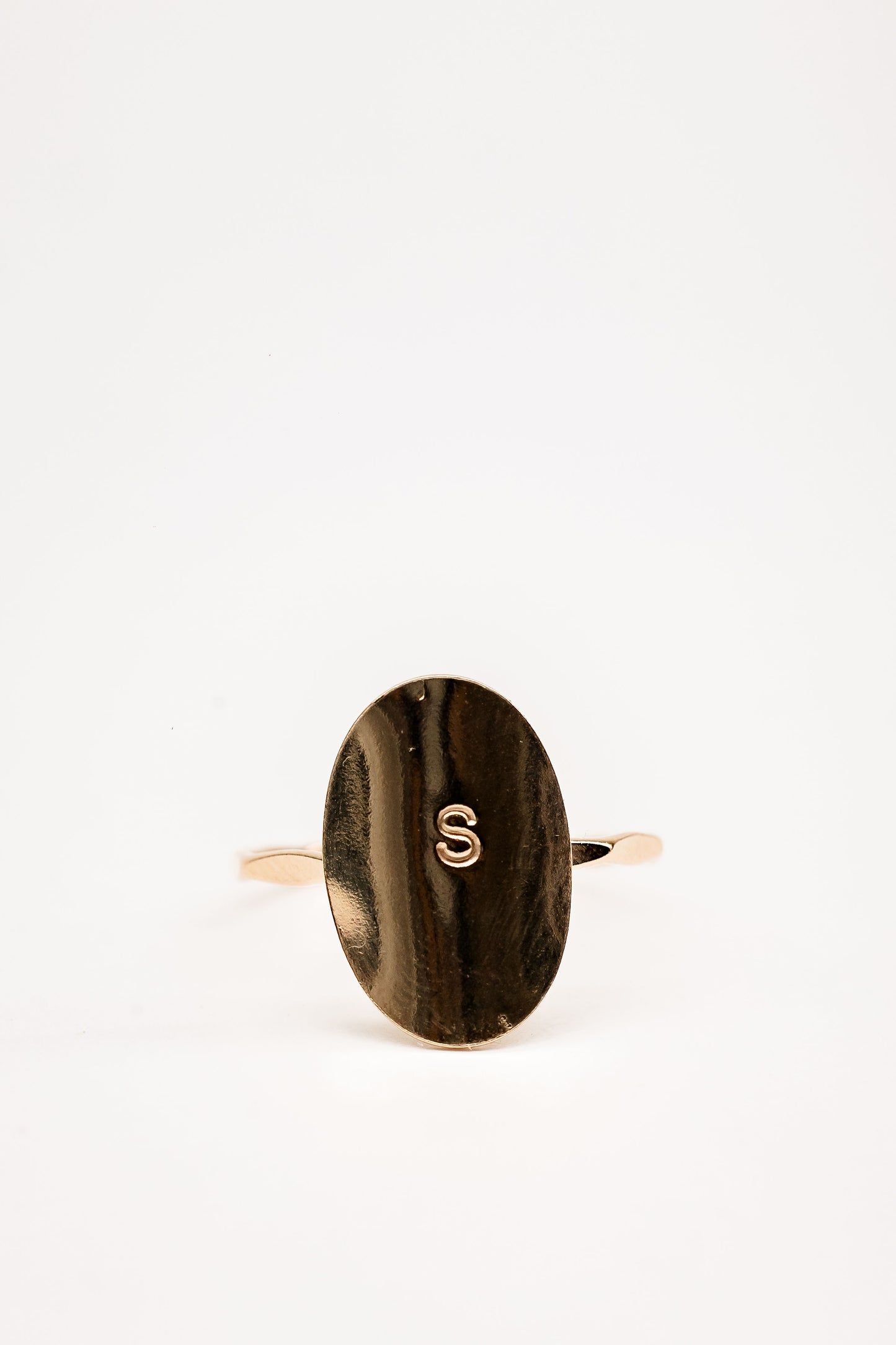 Oval initial ring