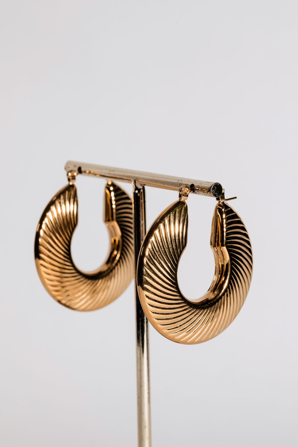 Cleo hoops