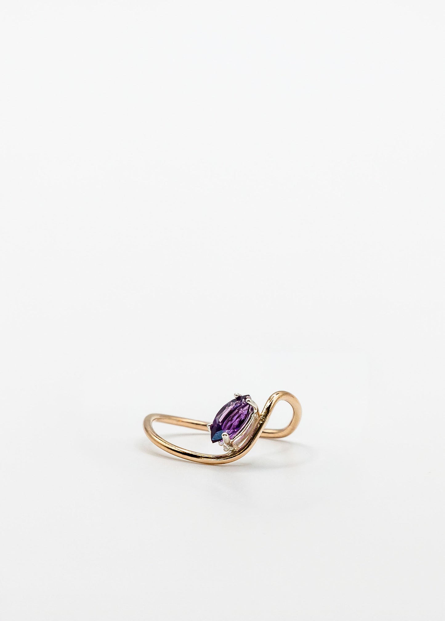 Lily ring