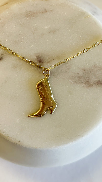 Dolly necklace